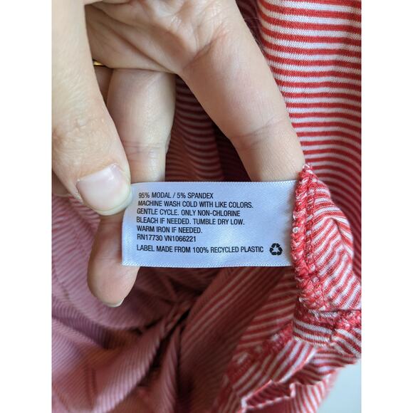 Gilligan & Omalley Women's Red Striped Short Sleeve Round Neck Nightgown Size M - Picture 4 of 4